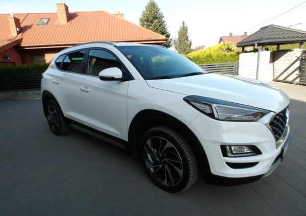 Hyundai Tucson cena 82900 przebieg: 75000, rok produkcji 2018 z Garwolin małe 92